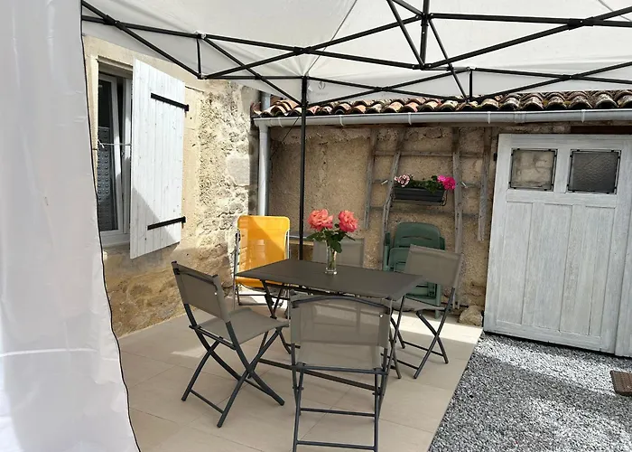 Holiday home Ancienne Ferme Restauree Avec Charme, Vergers De Mirabelles, Borne Electrique, Proche De Madine - Fr-1-585-7 *